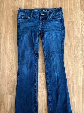EUC Women Y2K American Eagle Outfitters - Low Rise, Slim Fit, Boot Cut - Size 4